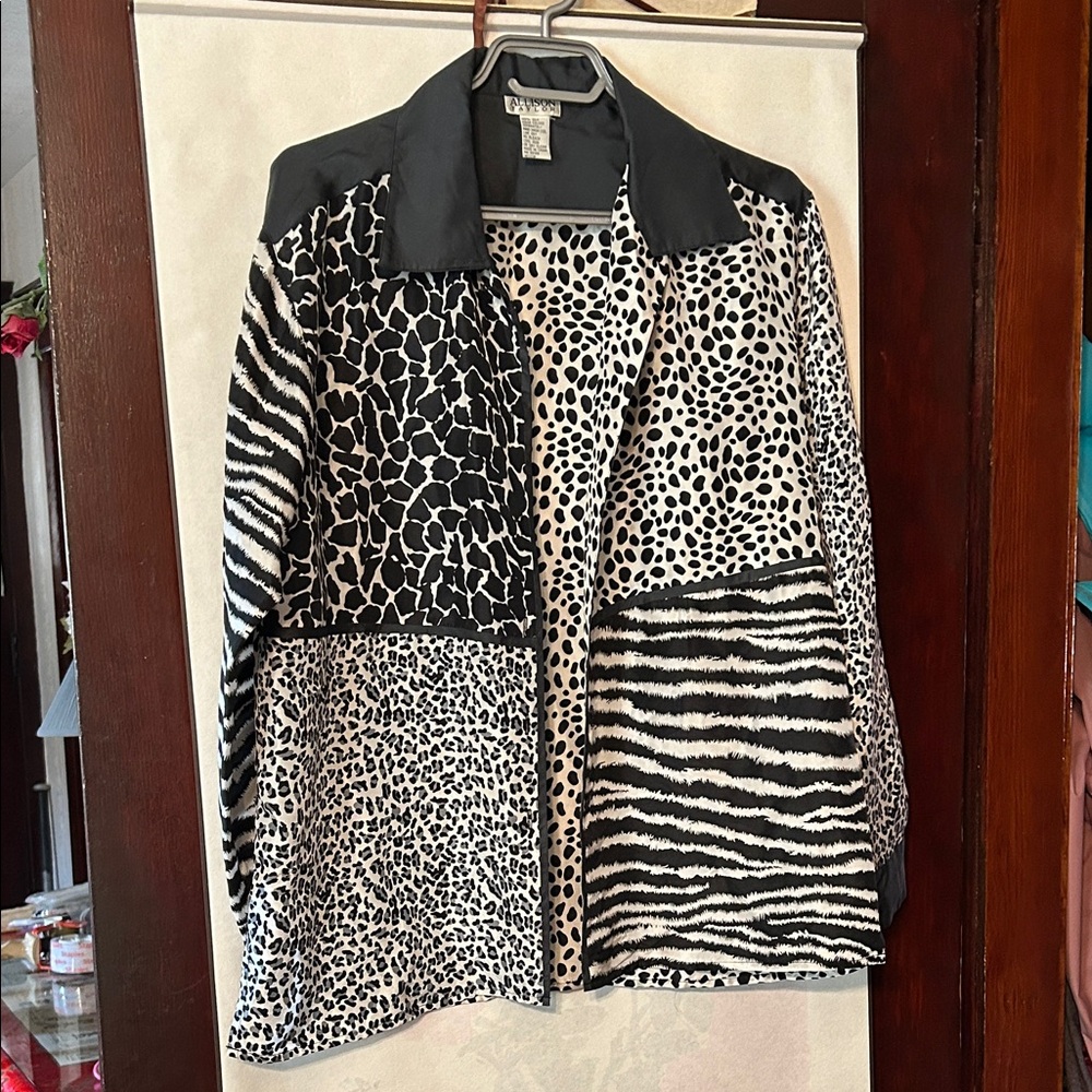 Vintage Allison Taylor 100% Silk Black and White Patterned Blouse, Medium